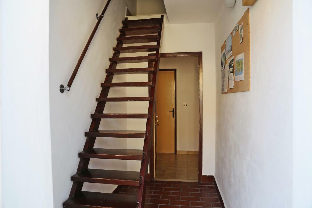 Apartments Katica Лумбарда Екстер'єр фото