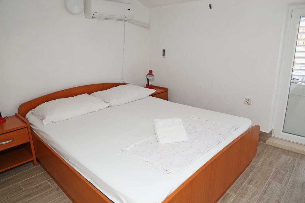 Apartments Katica Лумбарда Екстер'єр фото
