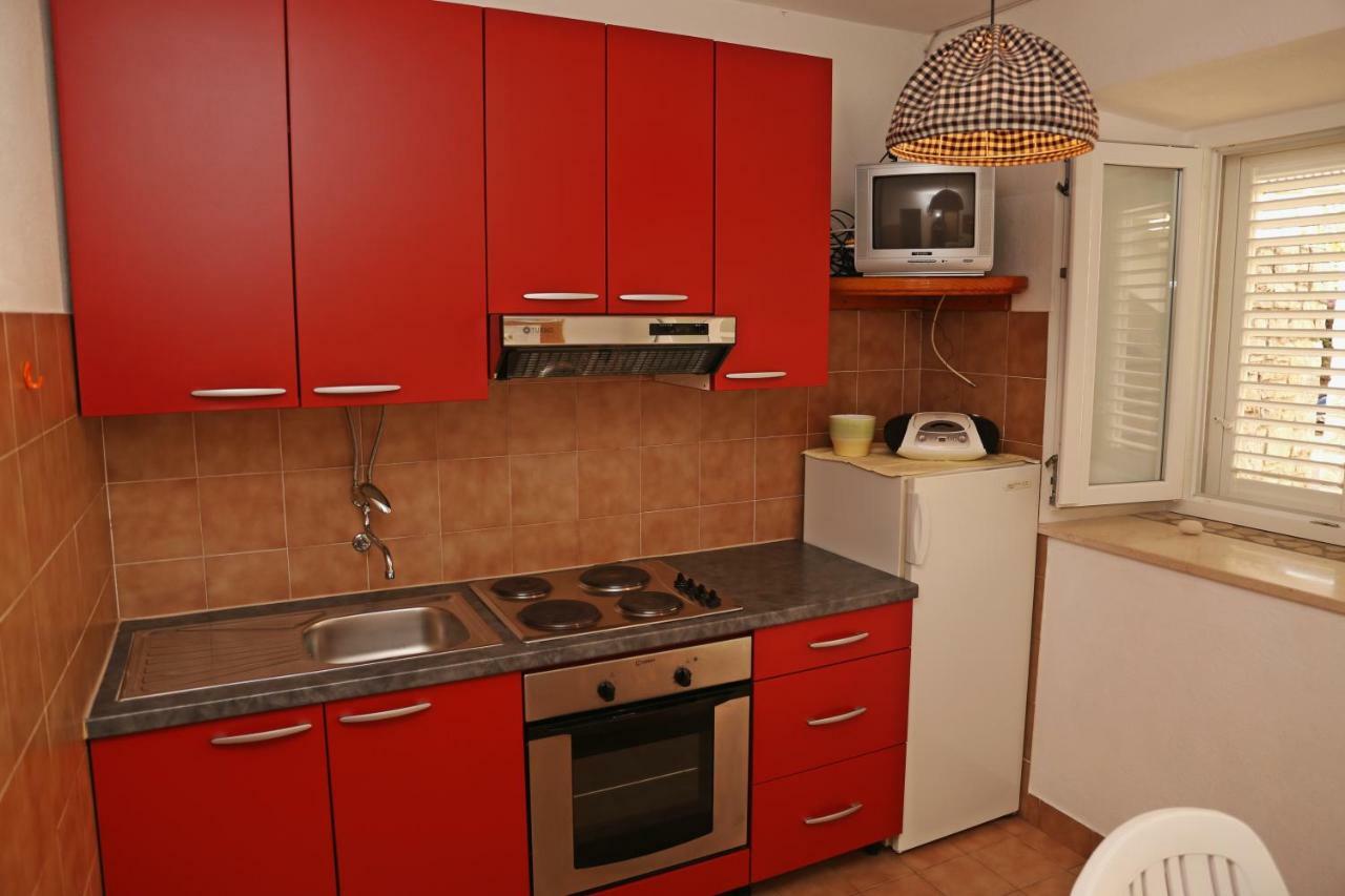 Apartments Katica Лумбарда Екстер'єр фото