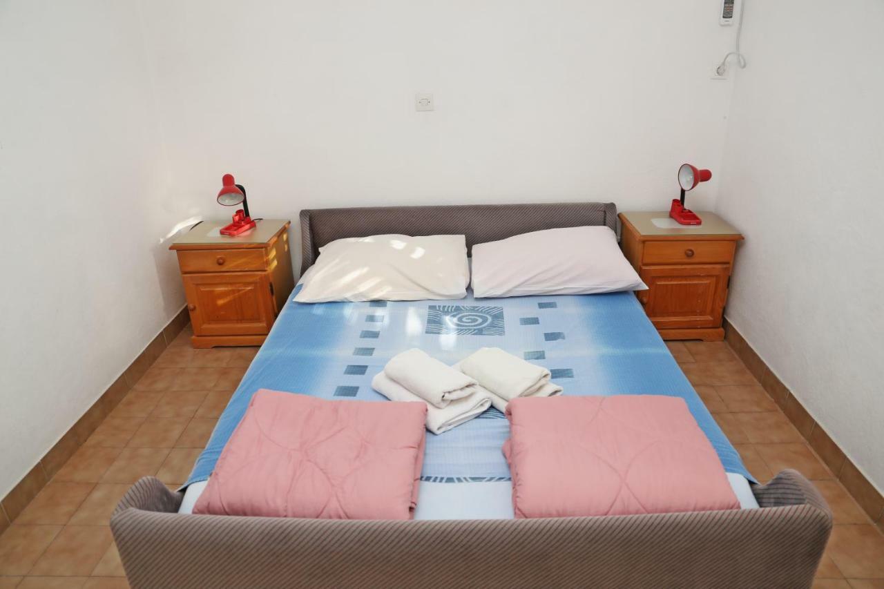 Apartments Katica Лумбарда Екстер'єр фото