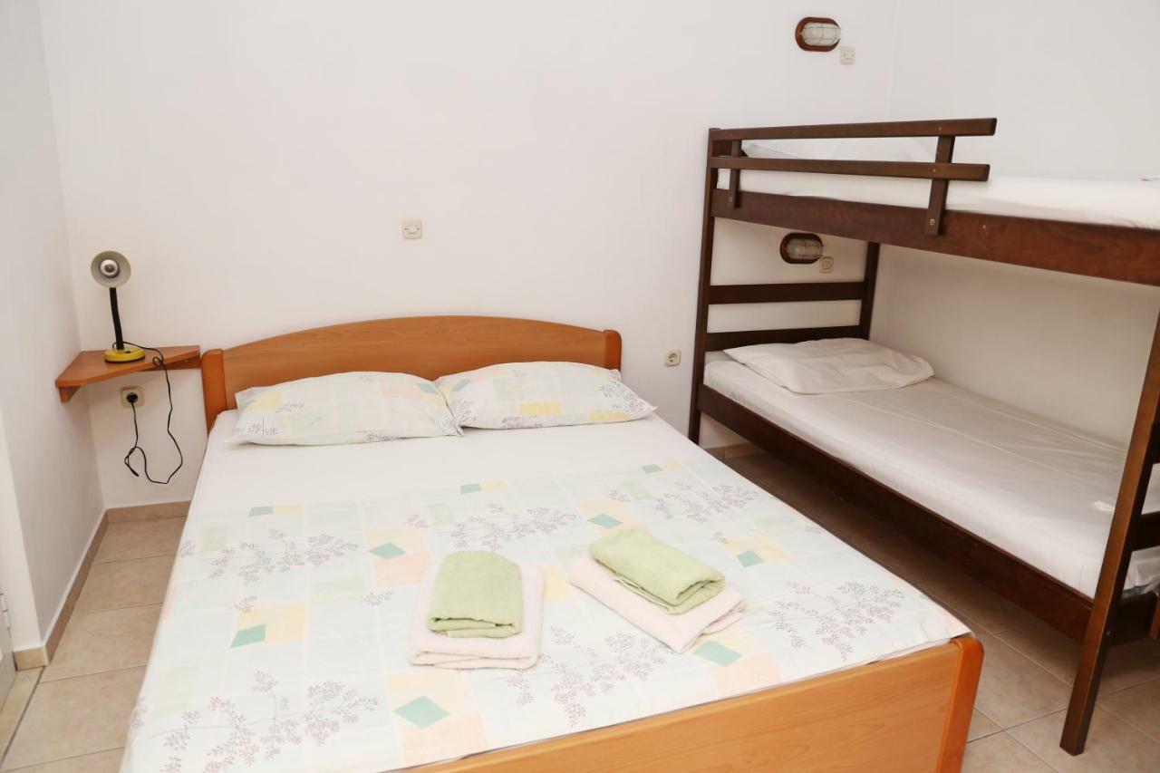 Apartments Katica Лумбарда Екстер'єр фото
