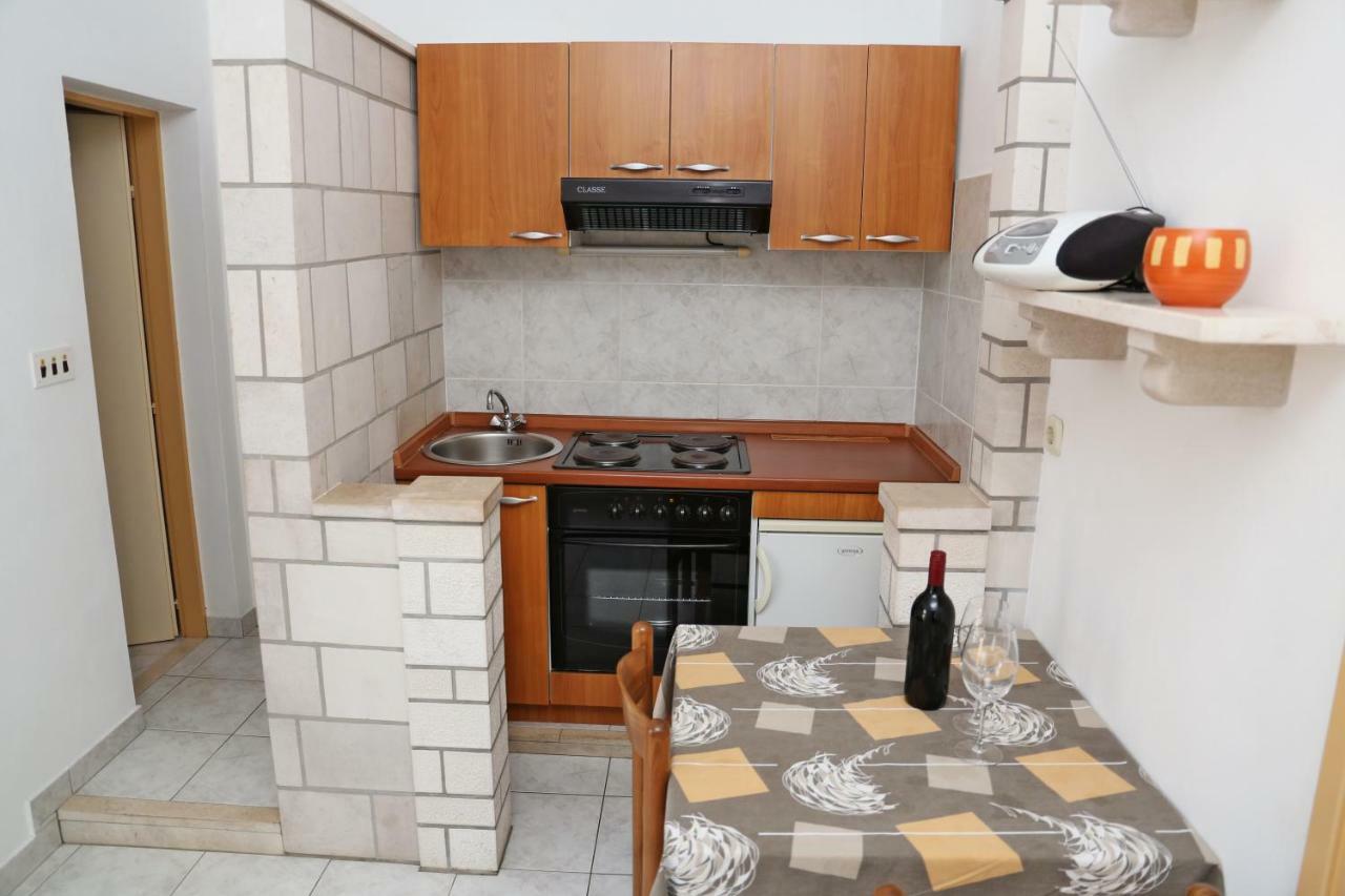 Apartments Katica Лумбарда Екстер'єр фото