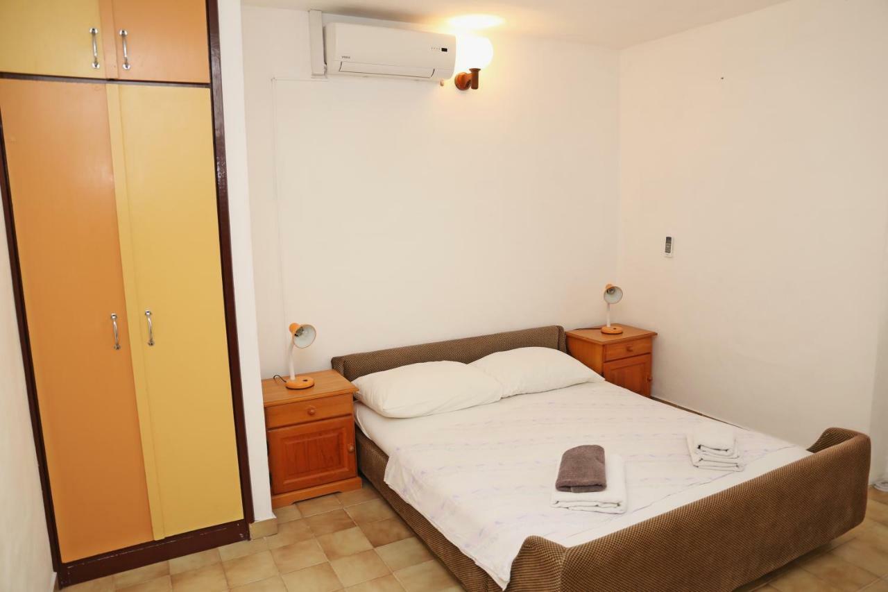 Apartments Katica Лумбарда Екстер'єр фото